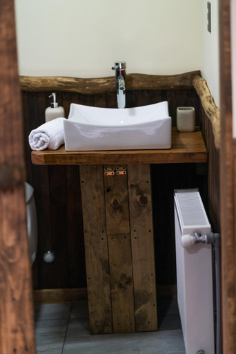 Bathroom 3, Estancia Dos Elianas, Última Esperanza