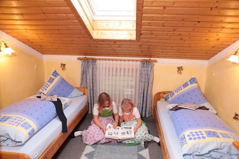 Bedroom 5, Landgasthof Zum Sagwirt, Rosenheim