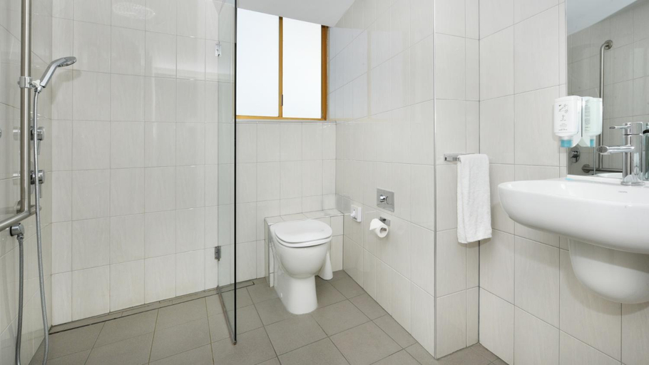 Bathroom 6
