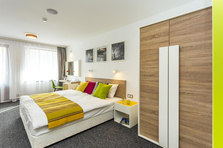 Bedroom 3, Hotel Compliment, Tryavna