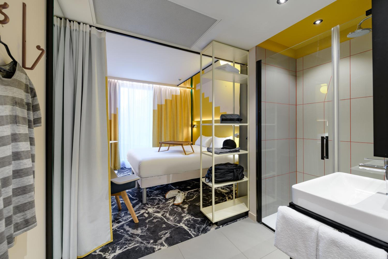 Bedroom 26