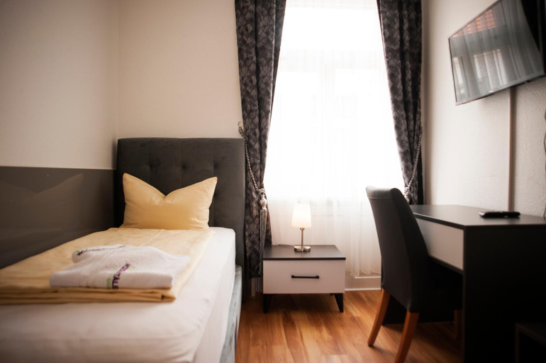 Bedroom 3, Wiesentaler Hof Hotel garni, Konstanz