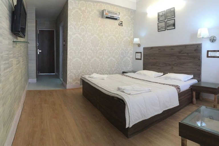 Others 2, Hotel shah abbas, Srinagar