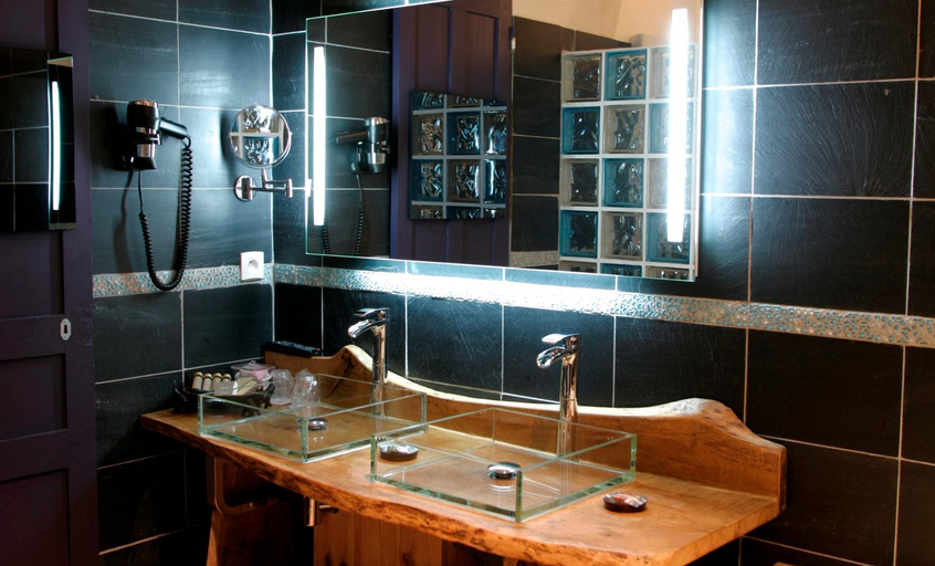 Bathroom 3, Chateau de l'Abbaye - Teritoria, Vendée