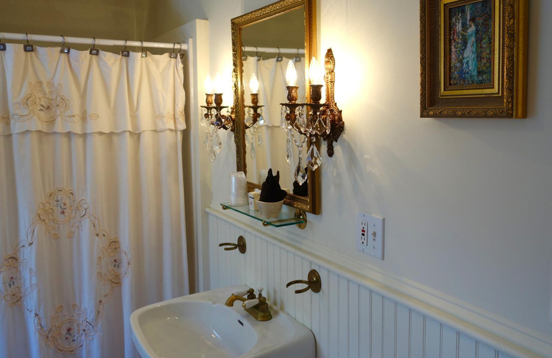 Bathroom 3, Acadia Bay Inn, Hancock