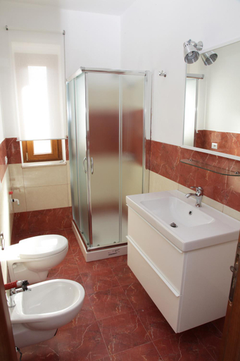 Bathroom 13
