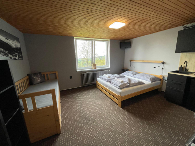 Others 4, Apartments Maxi, Trutnov