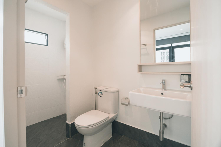 Bathroom 2, 41Cafetel, Phaya Thai