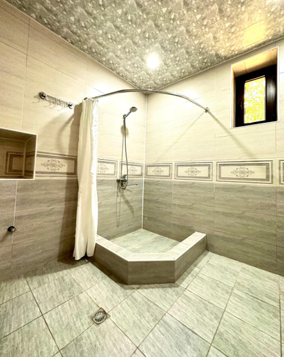 Bathroom 3, vardzia Guesthouse Mtkvari, Aspindza