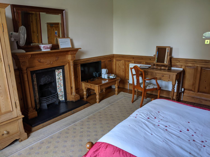 Others 3, The Londesborough Arms bar with en-suite rooms, East Riding of Yorkshire