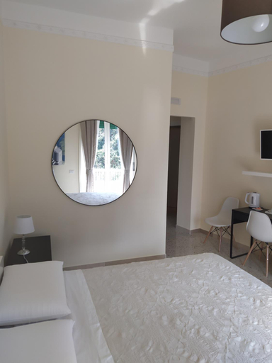 Others 4, Casa Umberto, Salerno