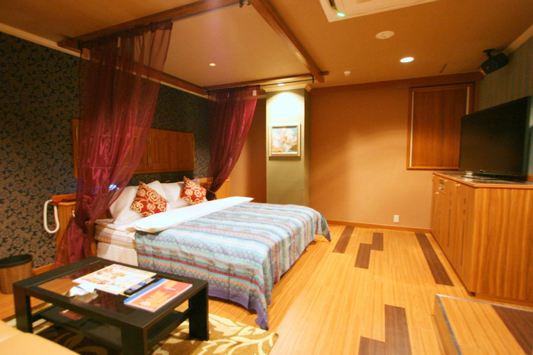 Bedroom 6