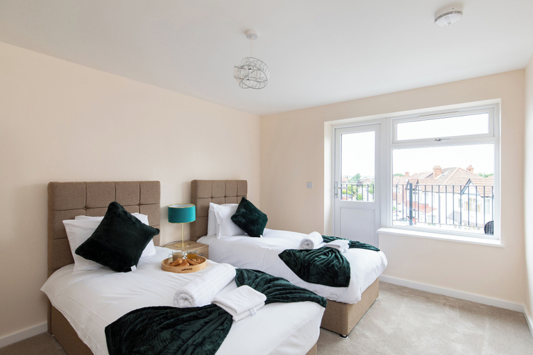 Bedroom 3, home.ly North London Apartments Wembley, London