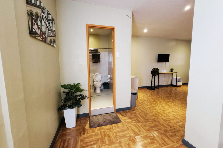Others 5, Freddo Studio Apartelle, Lapu-Lapu City