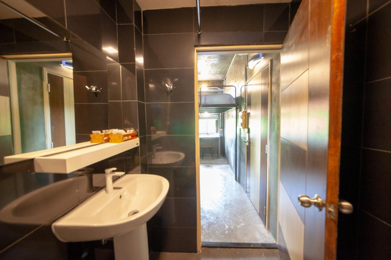 Bathroom 5, Feel Nimman Boutique, Muang Chiang Mai