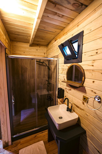 Bathroom 4, bungalove tatil koyu, Çamlıhemşin