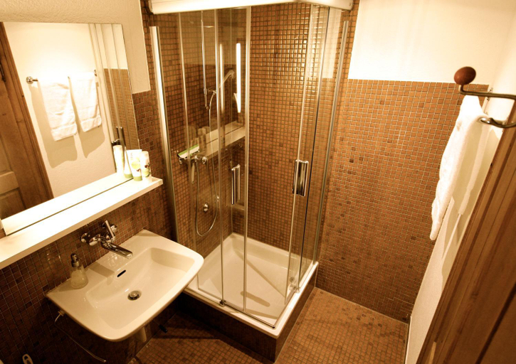 Bathroom, Gasthaus Schlosshalde, Winterthur