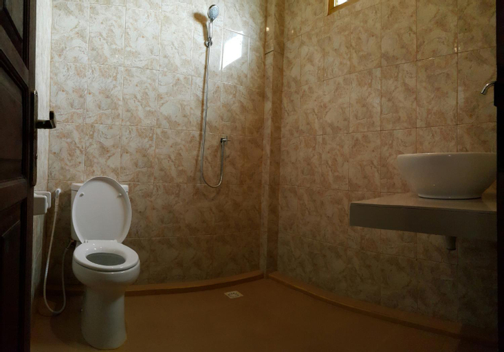 Bathroom 4