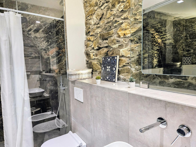 Bedroom 3, ca' di sotto, La Spezia
