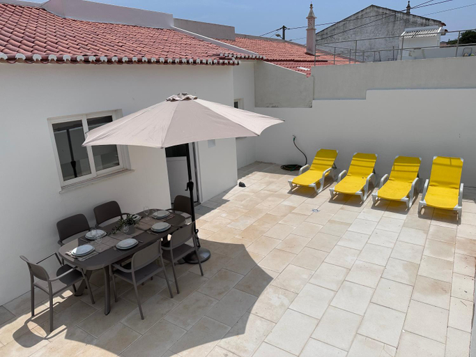 2, Casa Maria Joao, Lagos