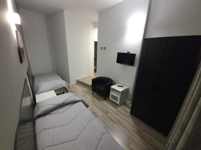 Bedroom 16