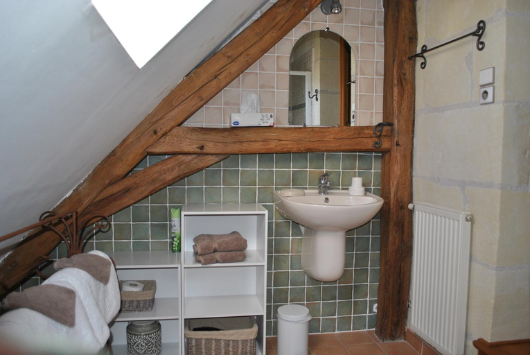 Bathroom 2, Le Tulipier de Virginie, Loir-et-Cher