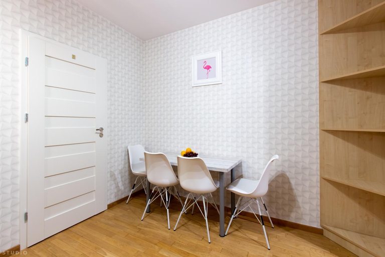 Others 2, ClickTheFlat Sienna Center Apart Rooms, Warsaw