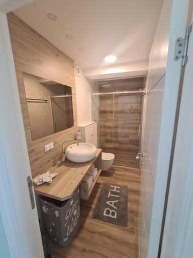Others 4, Villa Patricia, Stari Grad