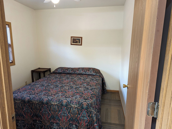 Bedroom 3, Cannon Dam Cabins, Ralls
