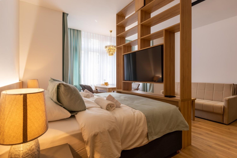 Bedroom 12