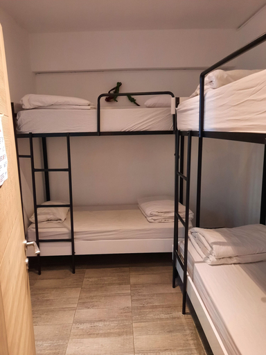 Bedroom 3, Kuyu Beergarden Hostel, Antalya