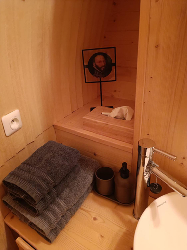 Bathroom 11