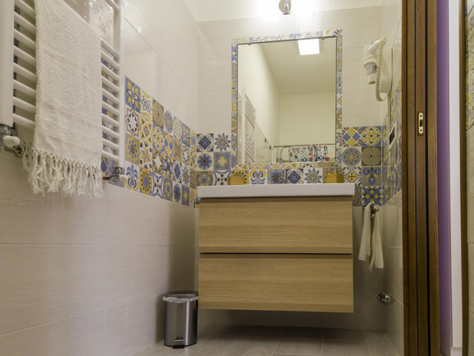 Bathroom 11