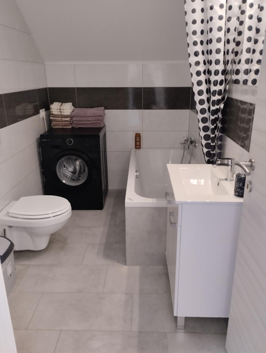 Others 4, Apartma Azurre, Postojna