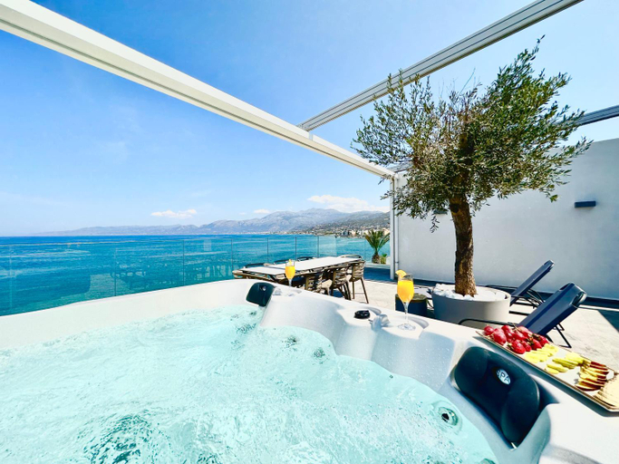 Sport & Beauty 2, Skipper Beachfront Suites, Crete