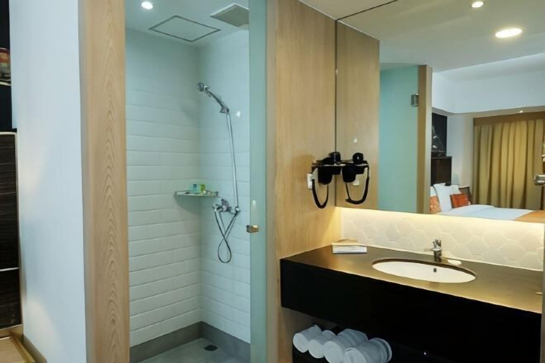Bathroom 19