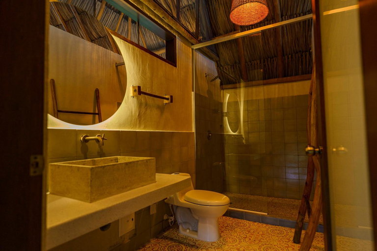 Bathroom 3, Casa Mambo Salinas, Juan de Acosta