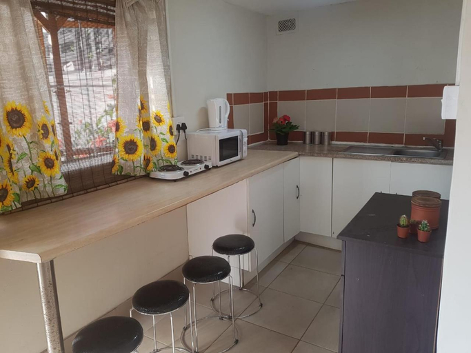 Others 3, African Sky's the Limit - Budget, Quiet, Peaceful Self-Catering, eThekwini