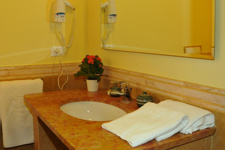 Bathroom, Vico Super, Brescia