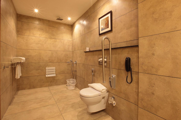 Bathroom 3, Hotel Samrat, Kannur