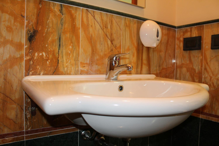 Bathroom 4, Hotel Paradiso Delle Madonie, Palermo