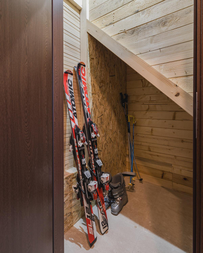 Others 5, Mountain house Ivanovic