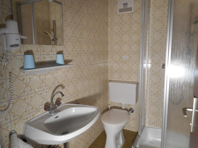 Bathroom 3, Haus Amalia, Salzburg Umgebung
