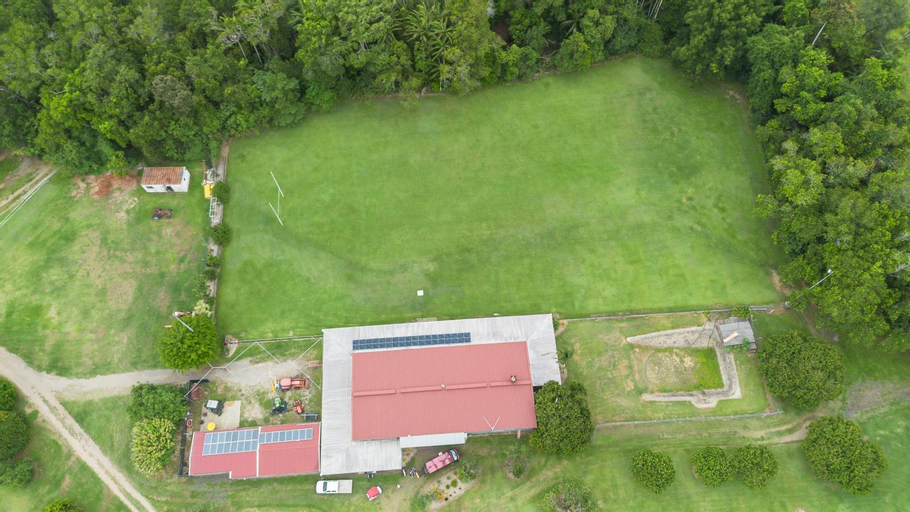 Sunshine Coast retreat your own private golf course, Maroochy - Paynter-Petrie Creek