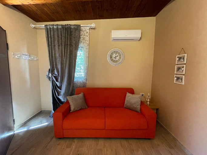 Others 4, B&B Le Carrube, Taranto