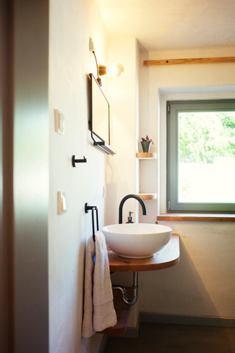 Bathroom 2, Gasthaus Canow, Mecklenburgische Seenplatte
