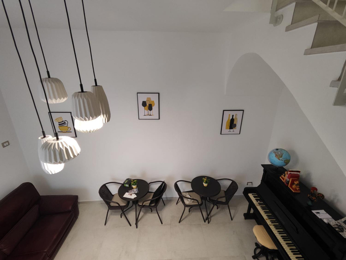 Others 5, b&b Telesilla, Benevento