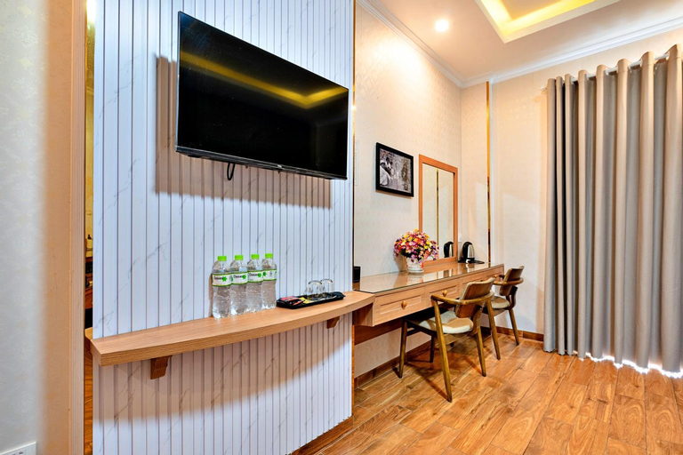 Food & Drinks, Luna Hotel Saigon Center, District 1
