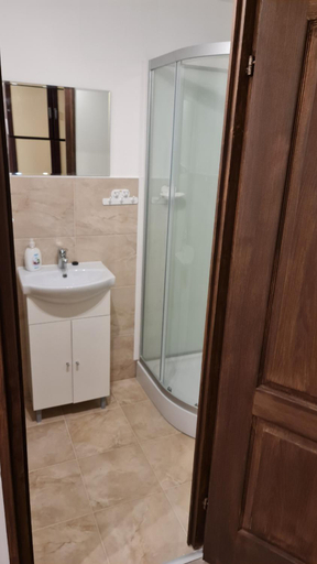 Bathroom 2, Arato Vendeghaz, Pécs