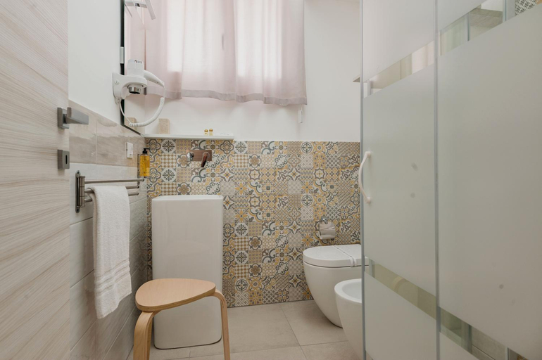 Others 5, Archimede's Rooms, Syracuse